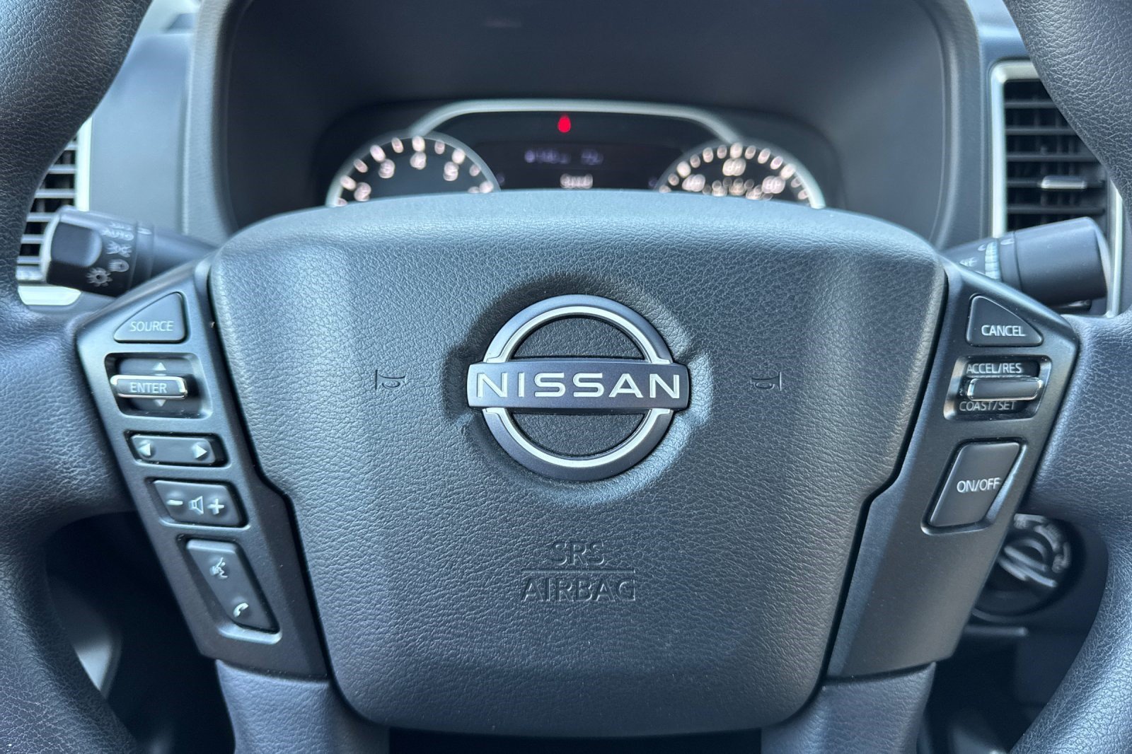 Used 2022 Nissan Frontier SV AWD/4WD image 27