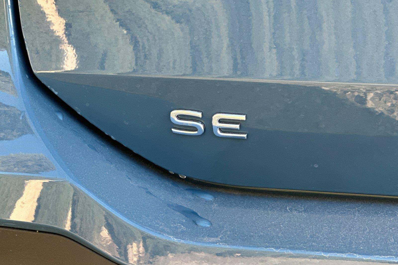 New 2026 Volkswagen Tiguan SE FWD image 24