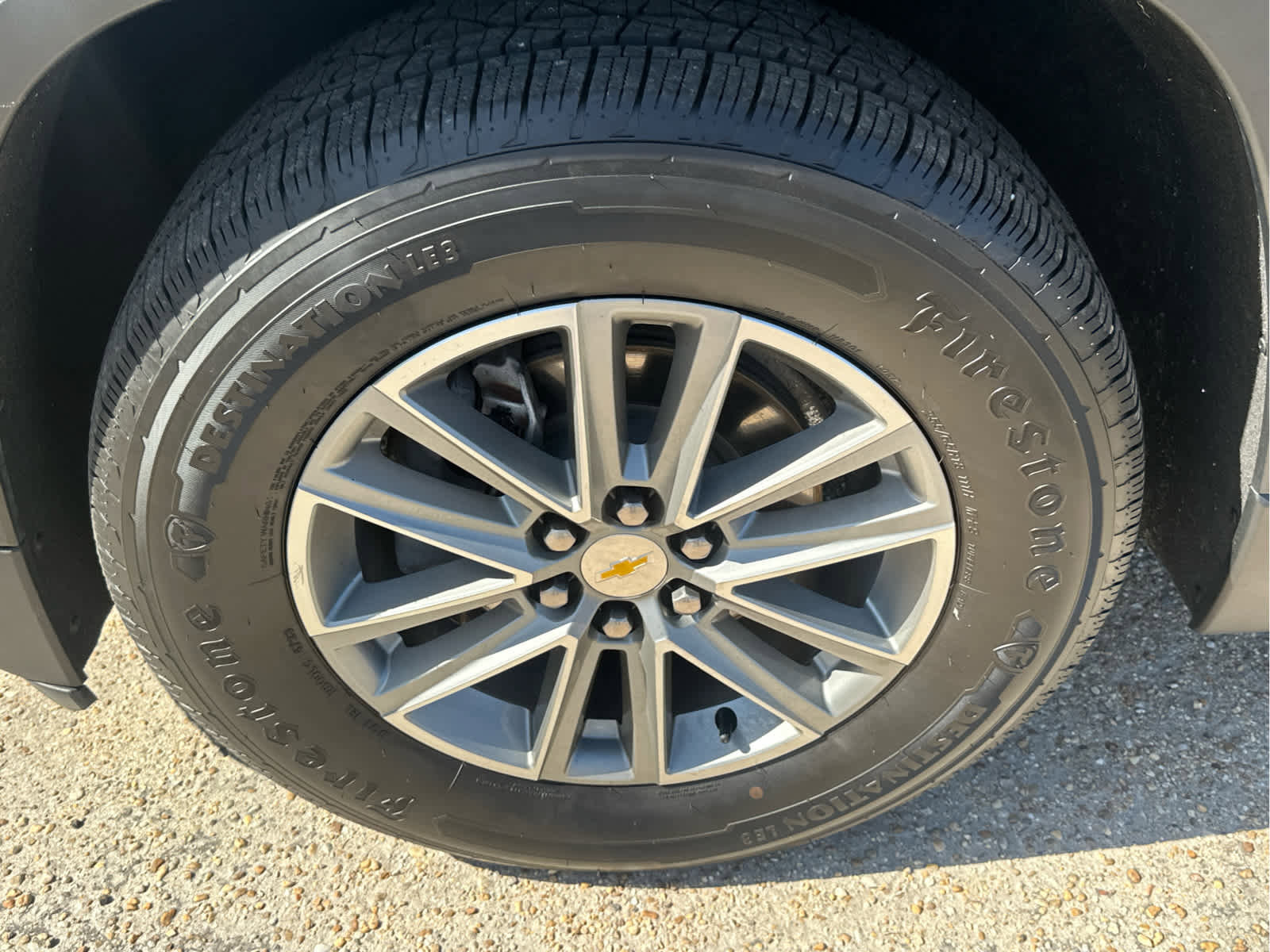 Used 2022 Chevrolet Traverse LT image 11