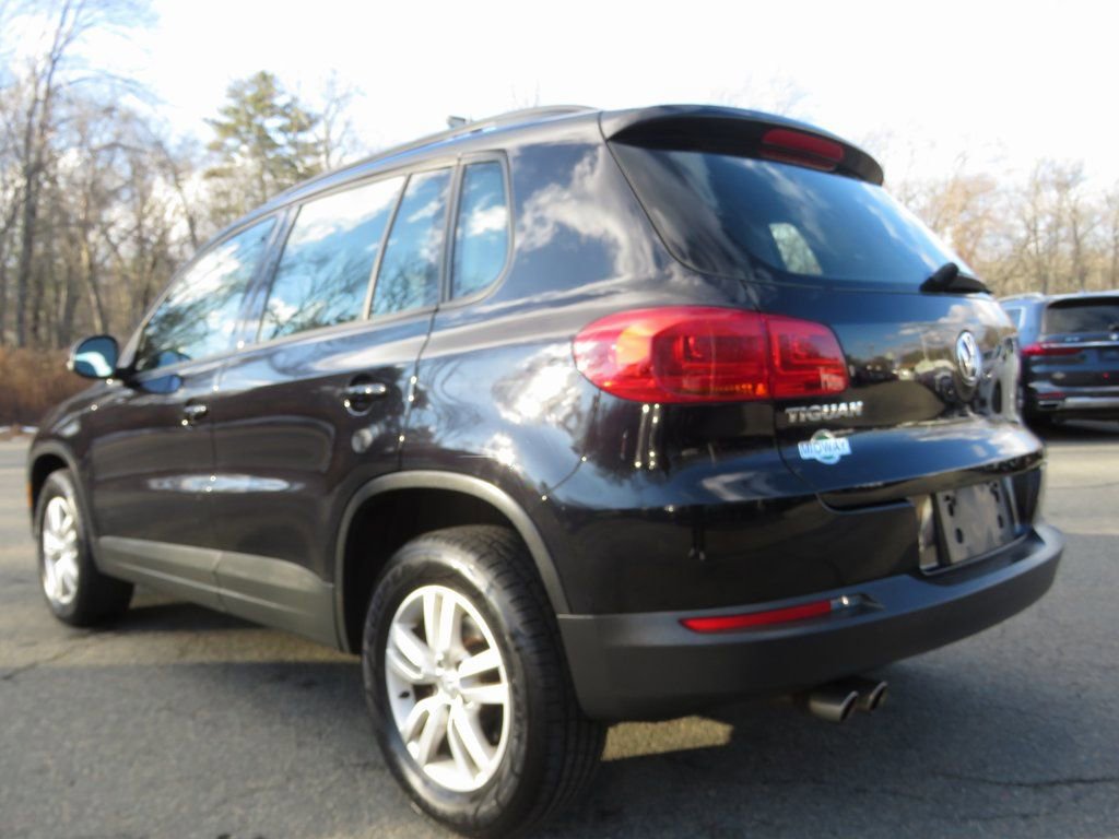 Used 2016 Volkswagen Tiguan S image 7