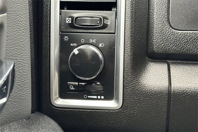 Used 2024 RAM 1500 Classic SLT image 34