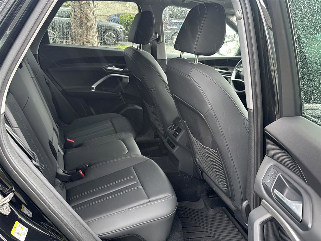 Used 2025 Audi Q5 Premium w/ Convenience Package image 15