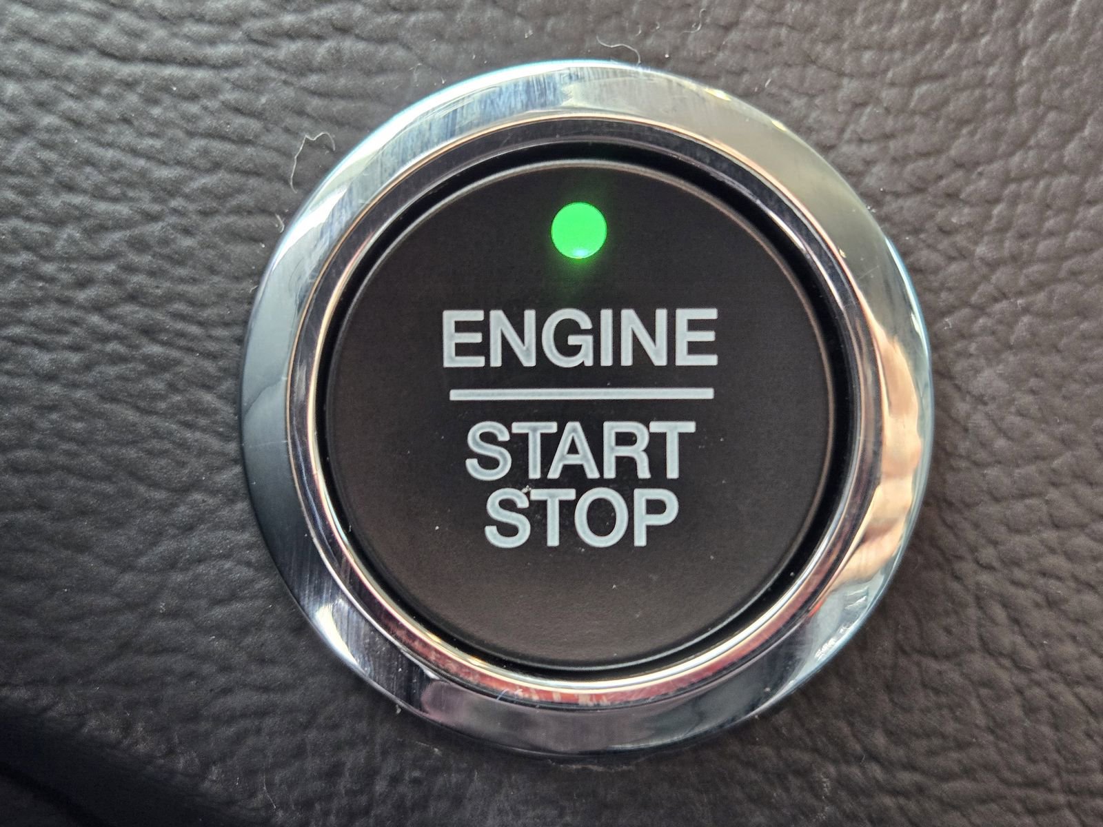 Used 2021 Ford Edge SEL w/ Convenience Package image 18