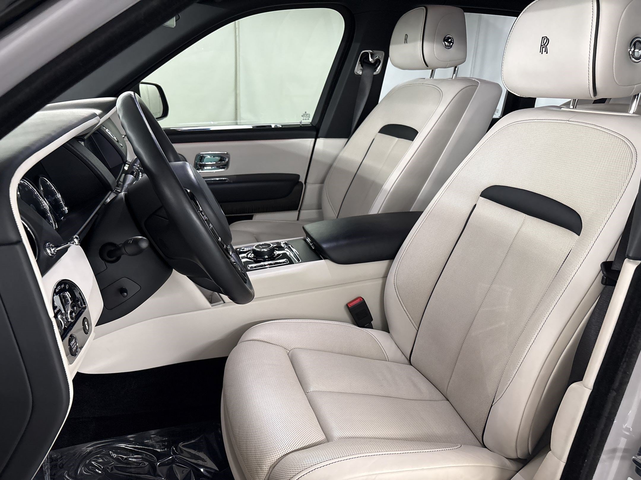 Used 2021 Rolls-Royce Cullinan AWD/4WD image 5