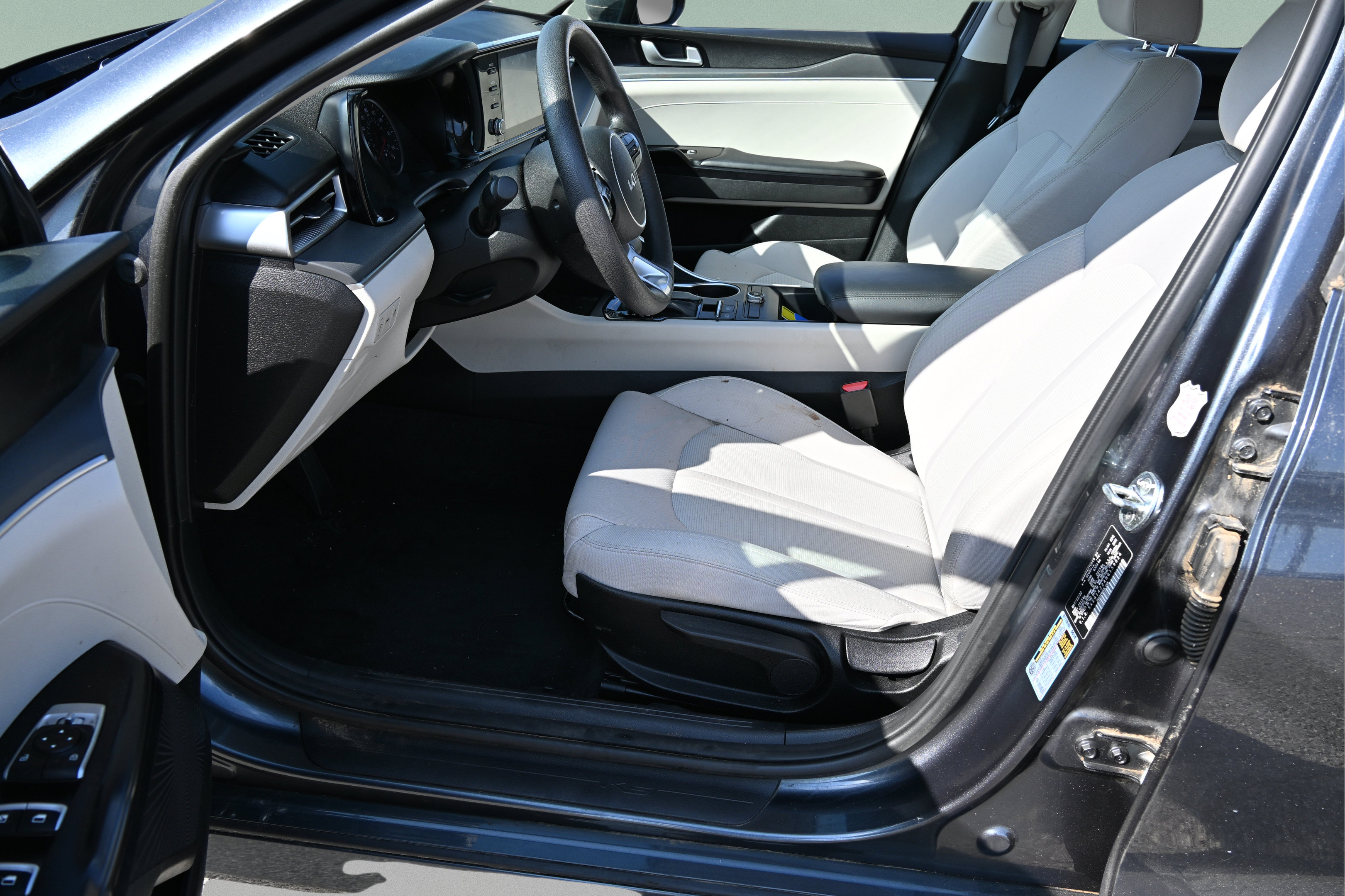 Used 2022 Kia K5 LXS FWD image 13