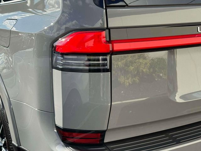 Certified 2024 Lexus GX 550 w/ Cold Area Package AWD/4WD image 11