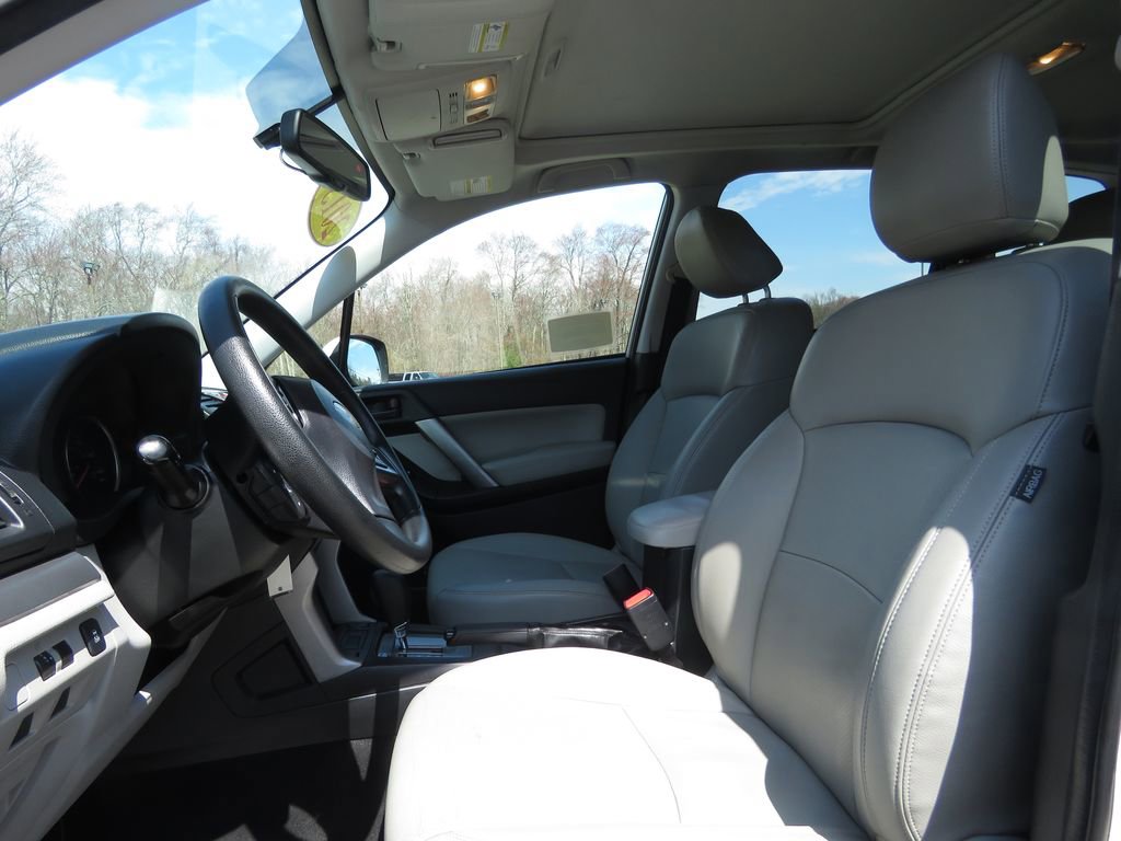 Used 2015 Subaru Forester 2.5i Premium w/ All-Weather Package AWD/4WD image 10