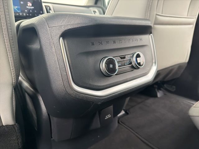 Used 2025 Ford Expedition Max Active image 24