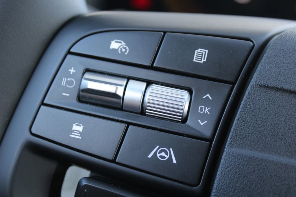 New 2026 Kia Sportage EX FWD image 27