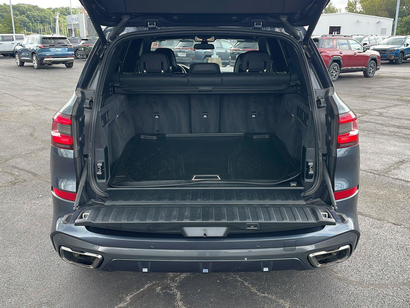 Used 2021 BMW X5 M50i AWD/4WD image 30