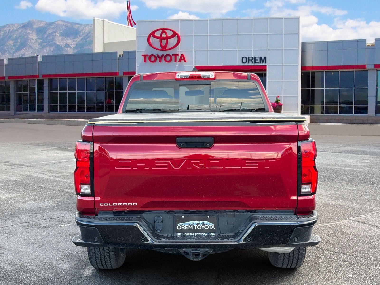 Used 2023 Chevrolet Colorado Z71 w/ Z71 Convenience Package 2 AWD/4WD image 4