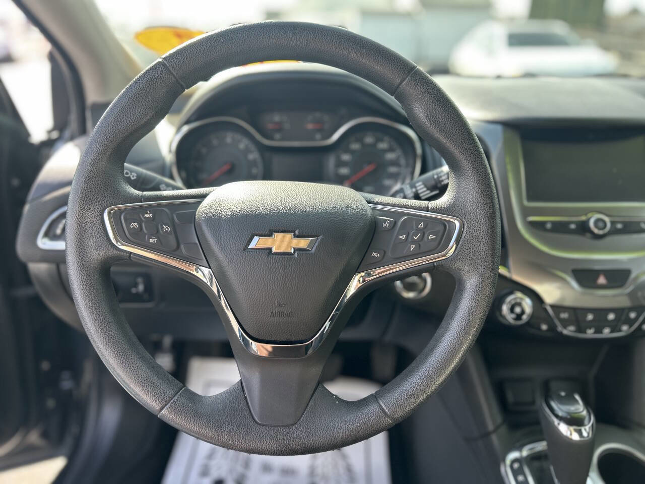 Used 2017 Chevrolet Cruze LT w/ Convenience Package image 11