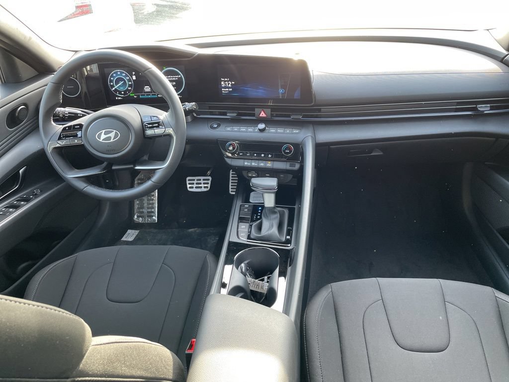 New 2026 Hyundai Elantra SEL FWD image 7