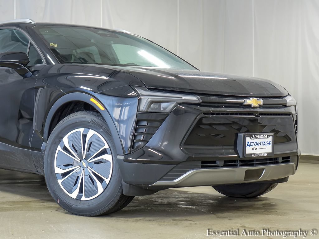 New 2026 Chevrolet Blazer EV LT AWD/4WD image 3