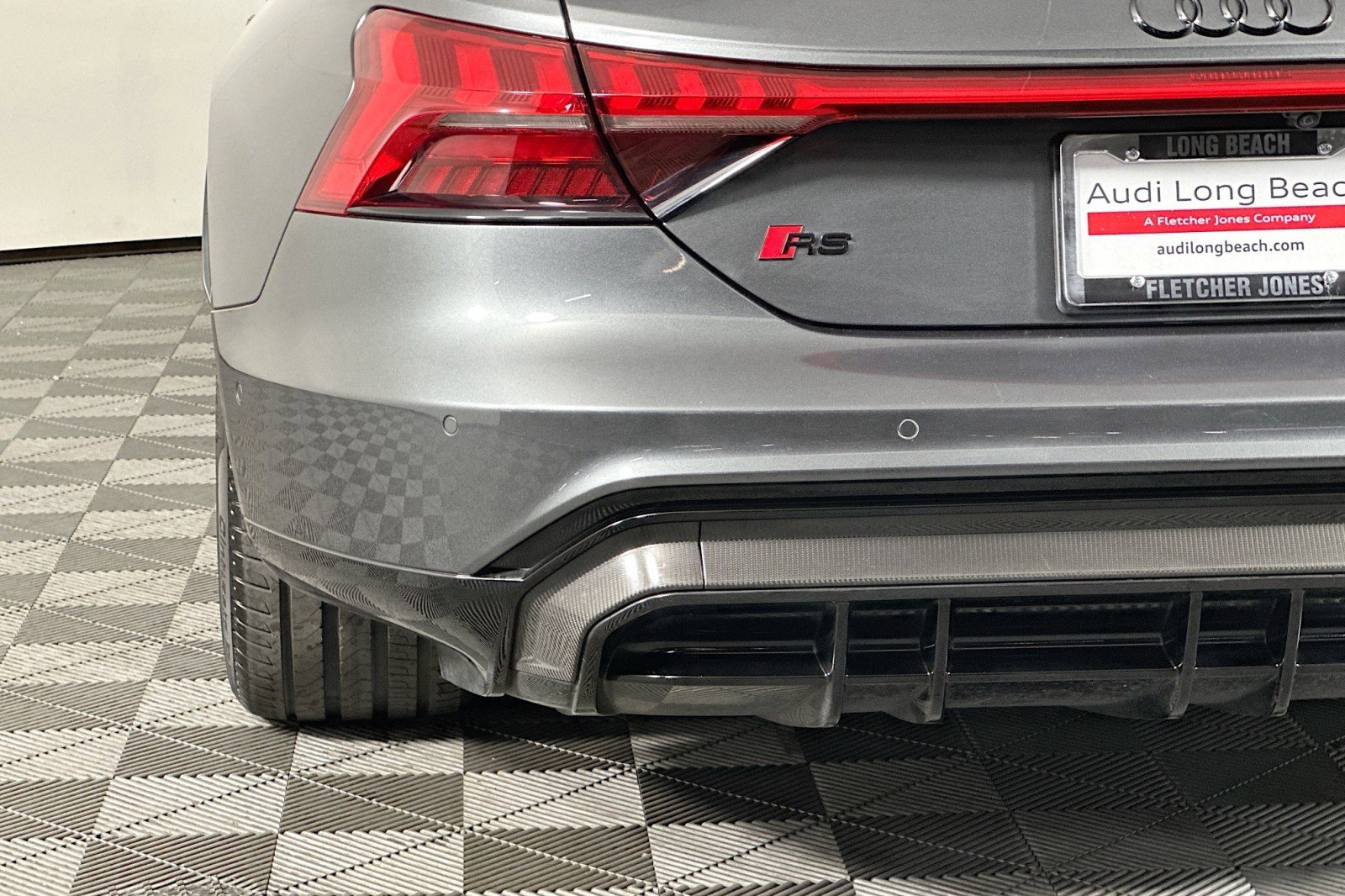 Used 2023 Audi RS e-tron GT w/ Carbon Performance Package AWD/4WD image 17