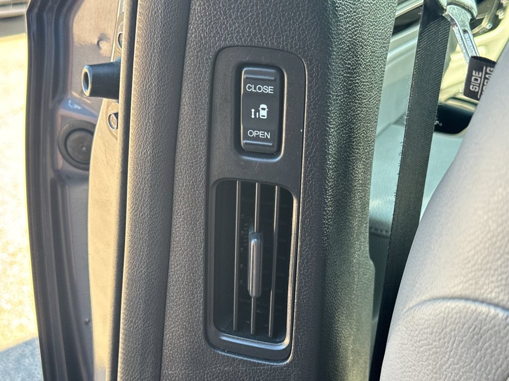 Used 2018 Honda Odyssey Elite image 45