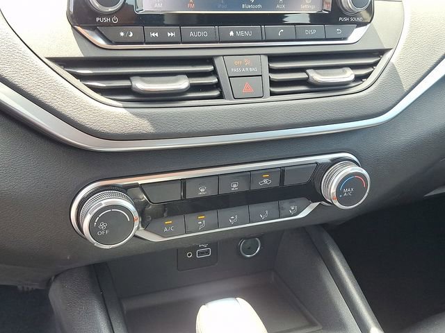 Used 2022 Nissan Altima 2.5 S FWD image 11