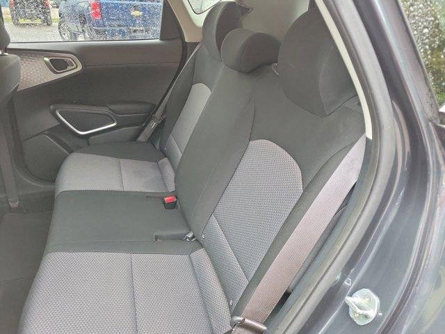 Used 2022 Kia Soul LX image 10