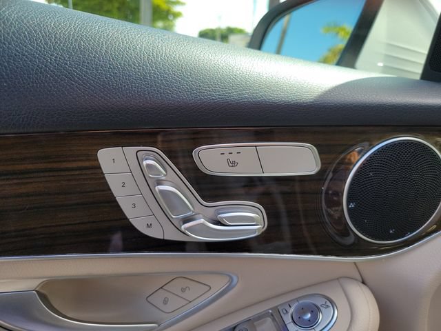 Used 2022 Mercedes-Benz GLC 300 image 17