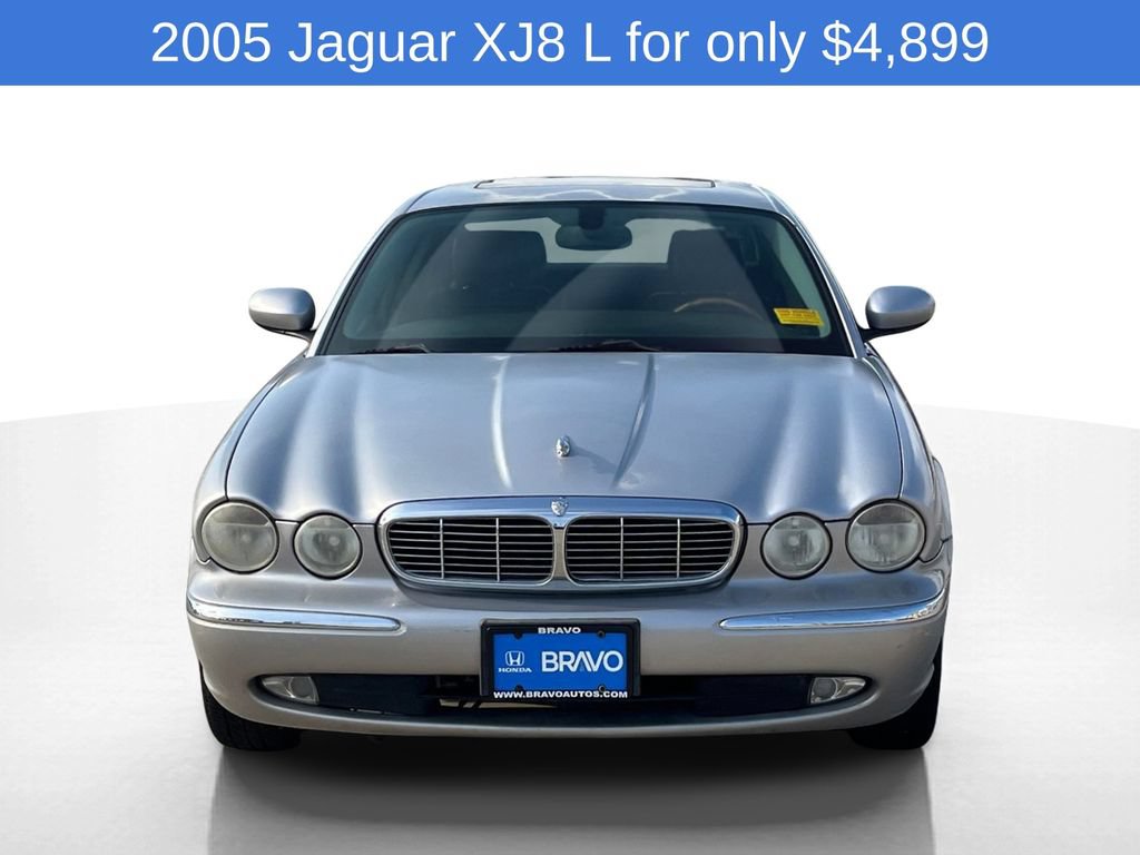 Used 2005 Jaguar XJ8 RWD image 2
