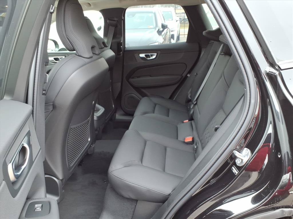 Used 2026 Volvo XC60 B5 Plus w/ Protection Package Premier AWD/4WD image 12