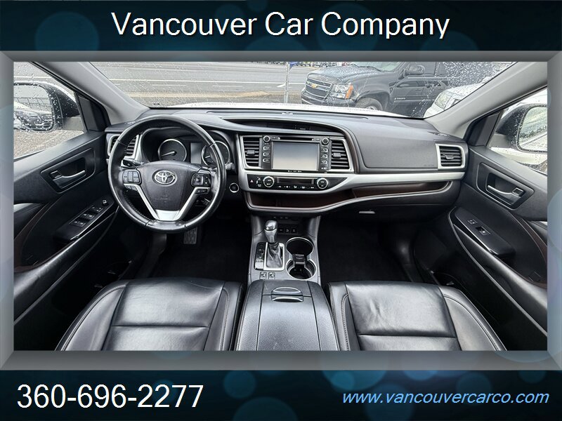 Used 2019 Toyota Highlander XLE AWD/4WD image 32