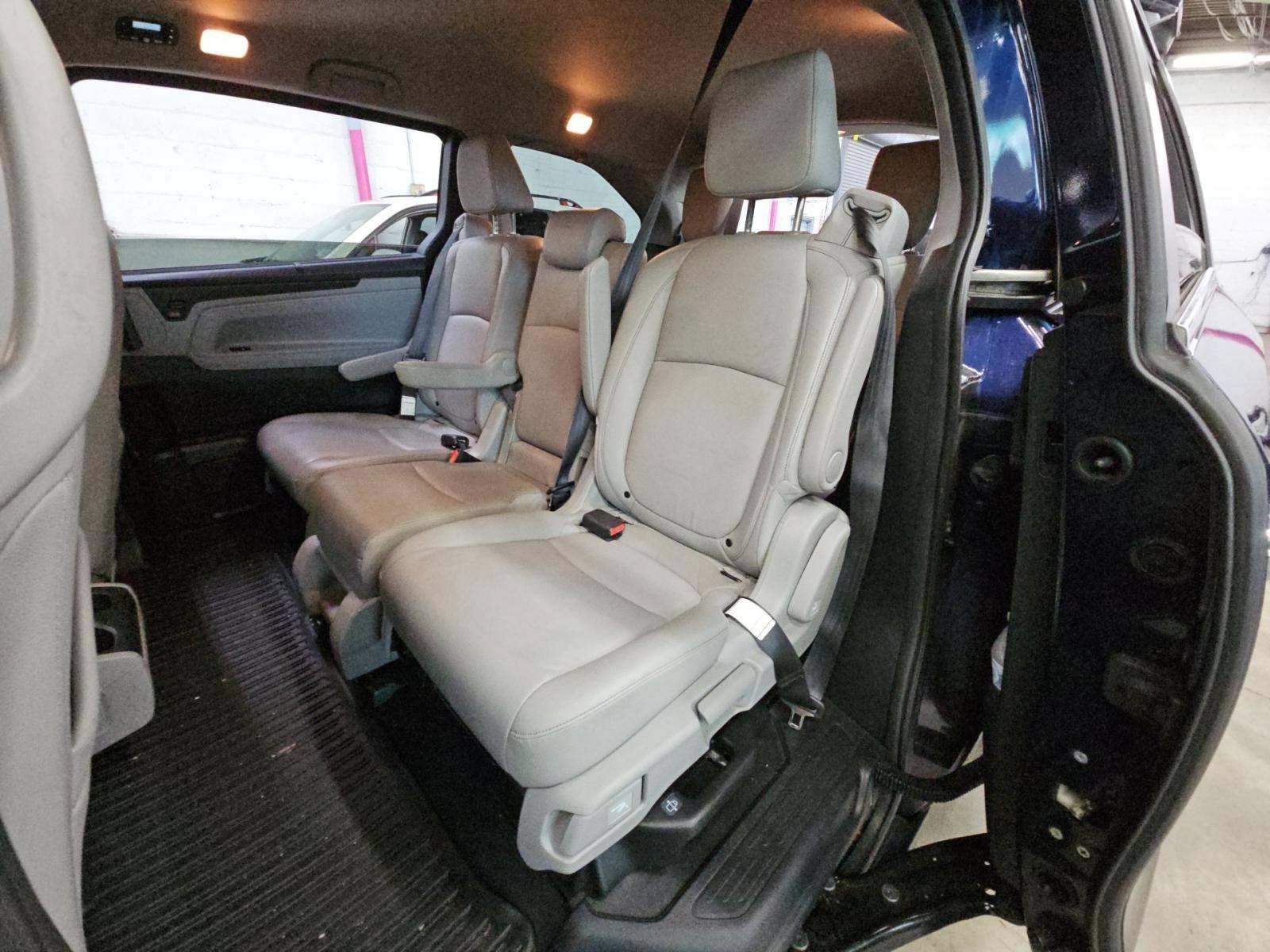 Used 2023 Honda Odyssey EX-L image 9