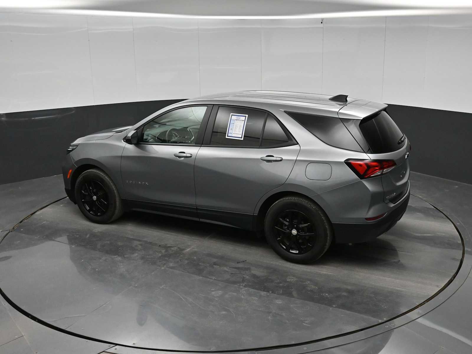 Used 2023 Chevrolet Equinox LS w/ LS Convenience Package FWD image 28