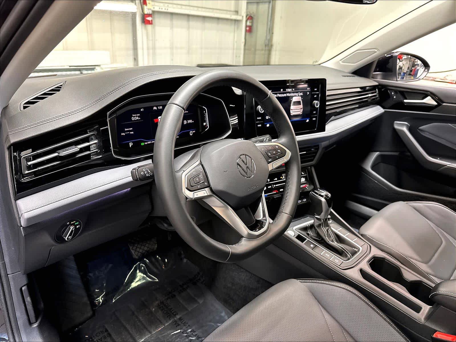 Certified 2026 Volkswagen Jetta SEL FWD image 20