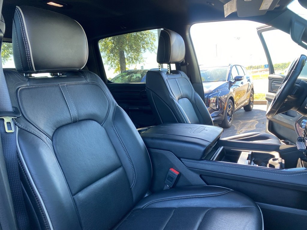 Used 2022 RAM 1500 Limited w/ Body-Colour Bumper Group image 26