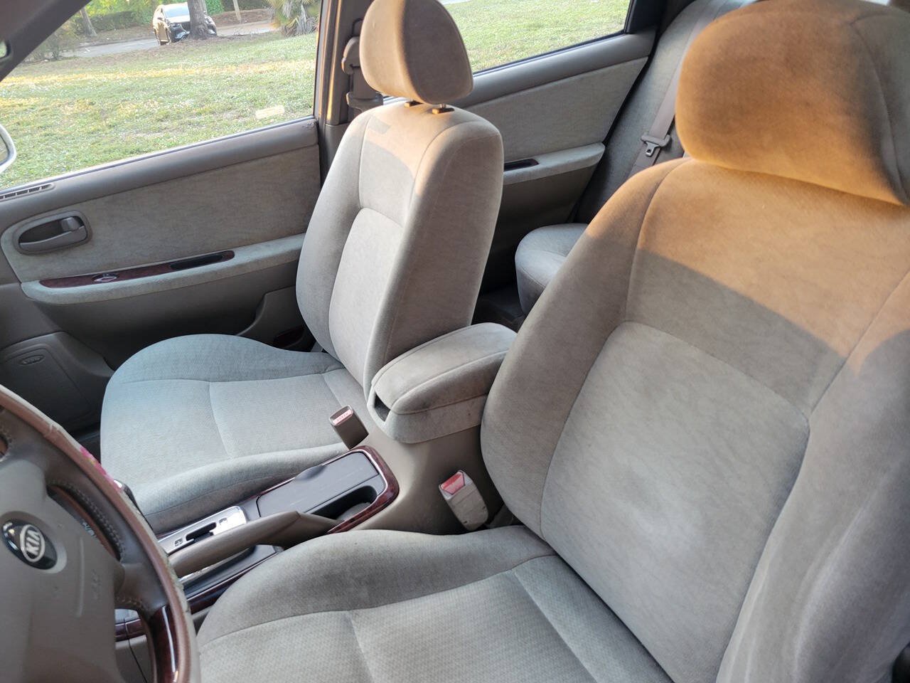 Used 2004 Kia Optima FWD image 14