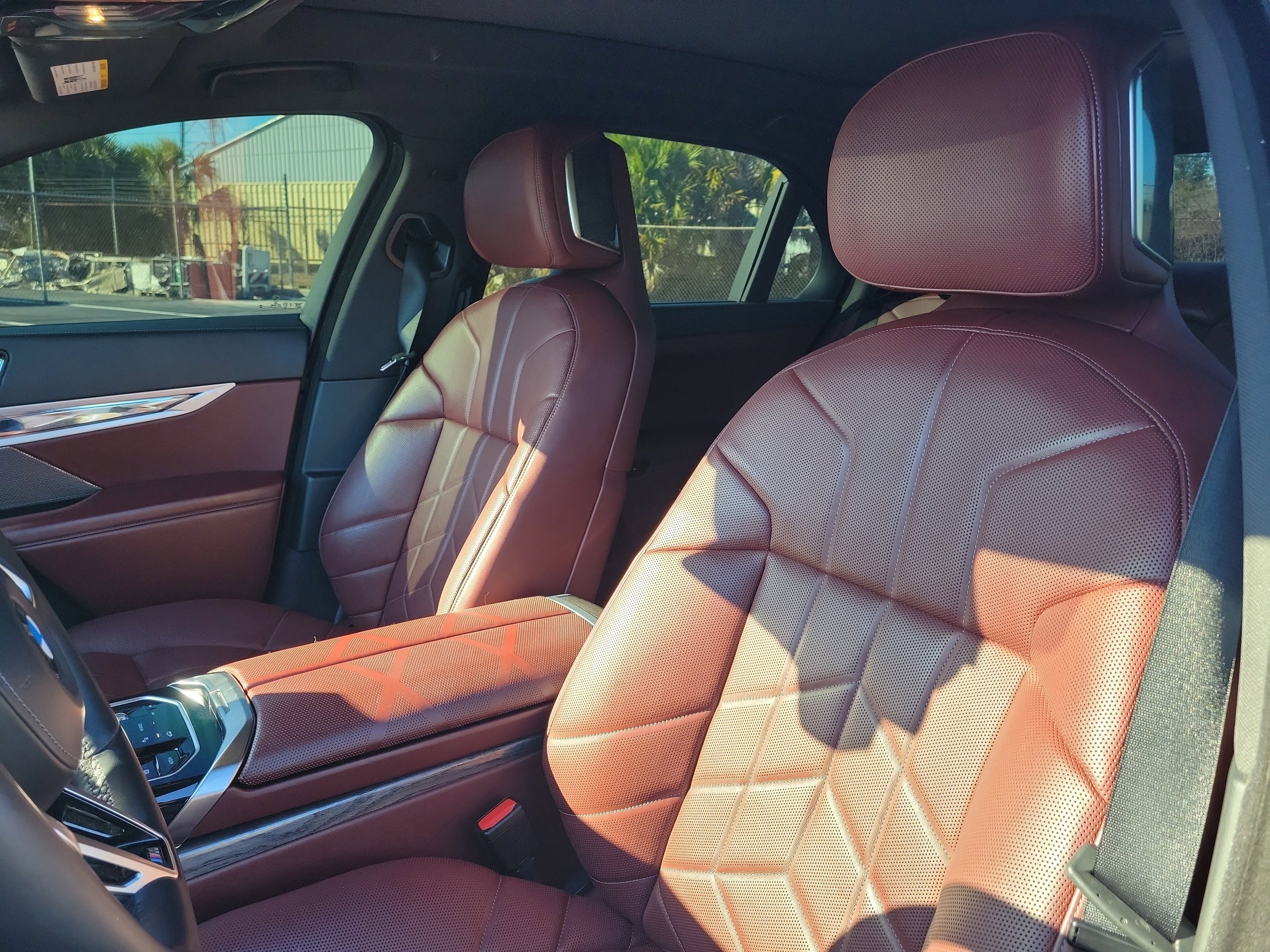 Used 2023 BMW 740i image 21