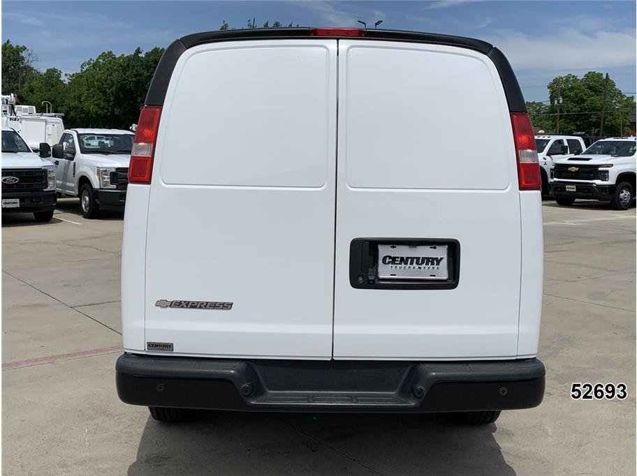 Used 2021 Chevrolet Express 2500 RWD image 7