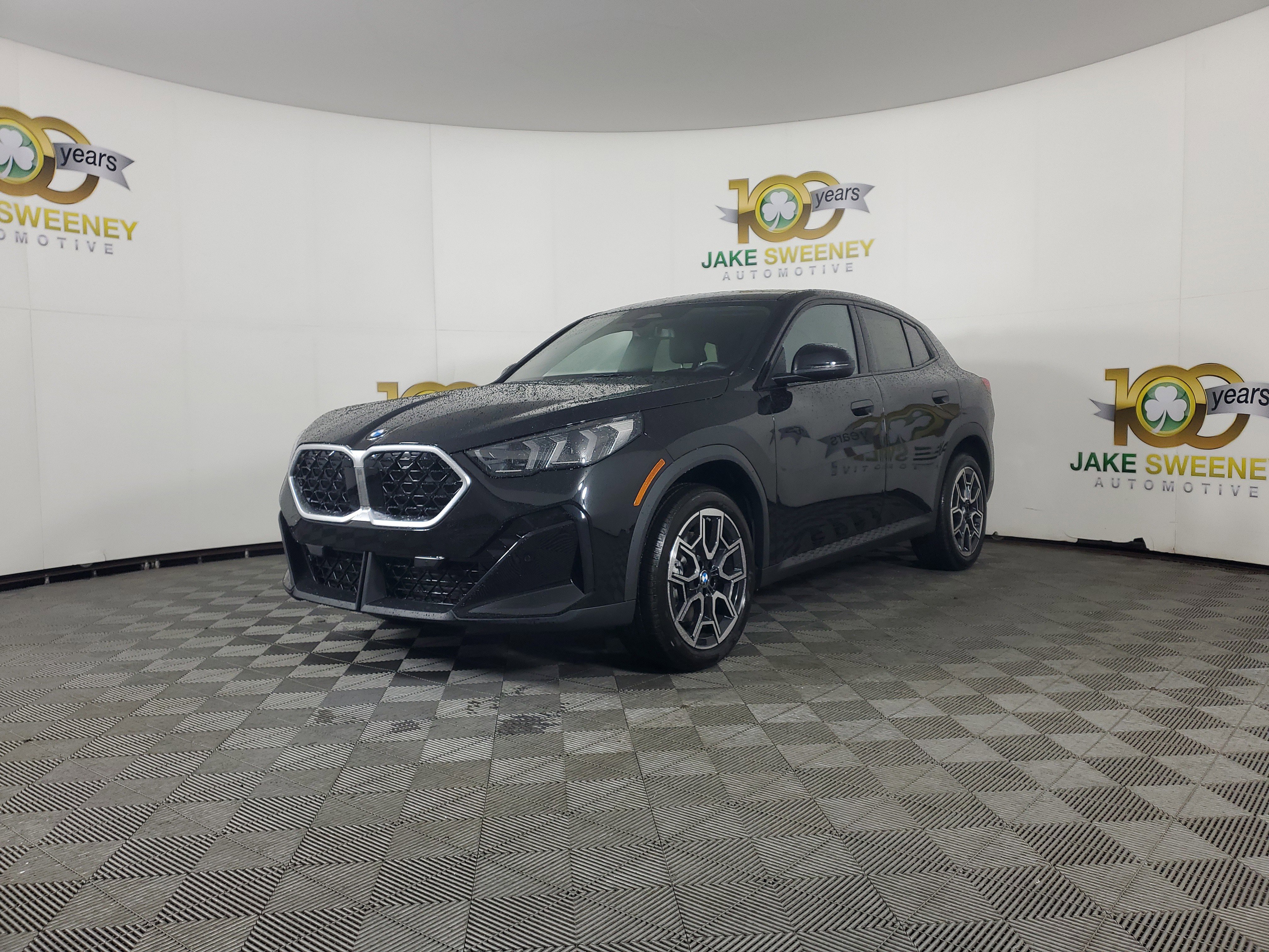 New 2025 BMW X2 xDrive28i w/ Convenience Package image 3