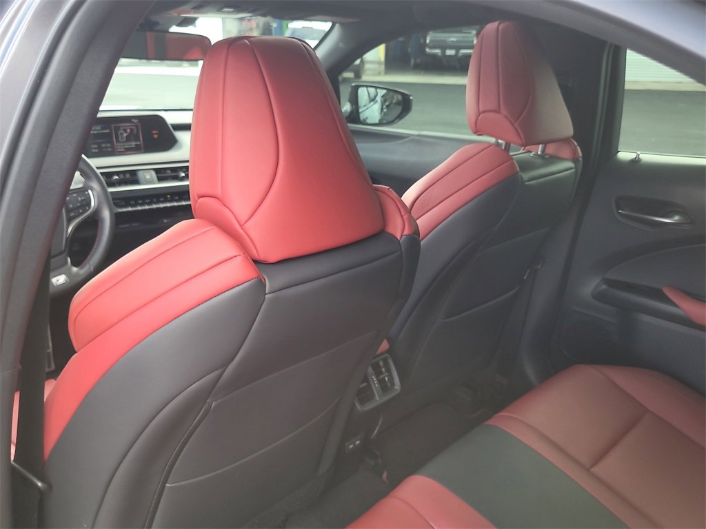 Used 2022 Lexus UX 200 F Sport image 9