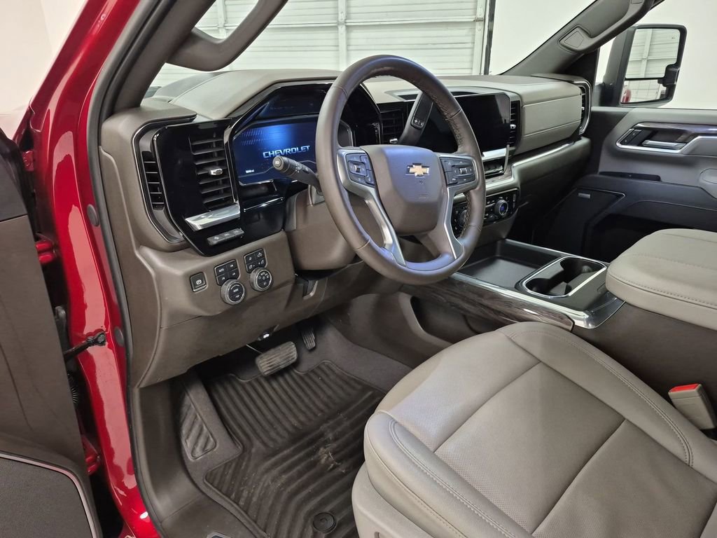 Used 2025 Chevrolet Silverado 3500 LTZ w/ LTZ Texas Edition image 10