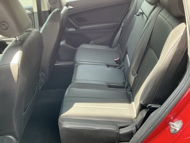 Used 2022 Volkswagen Tiguan SE AWD/4WD image 17