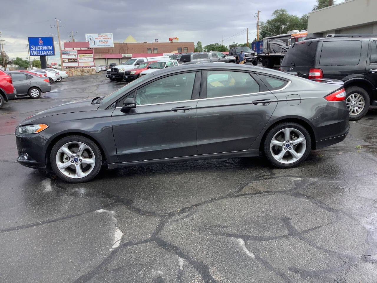Used 2016 Ford Fusion SE FWD image 15