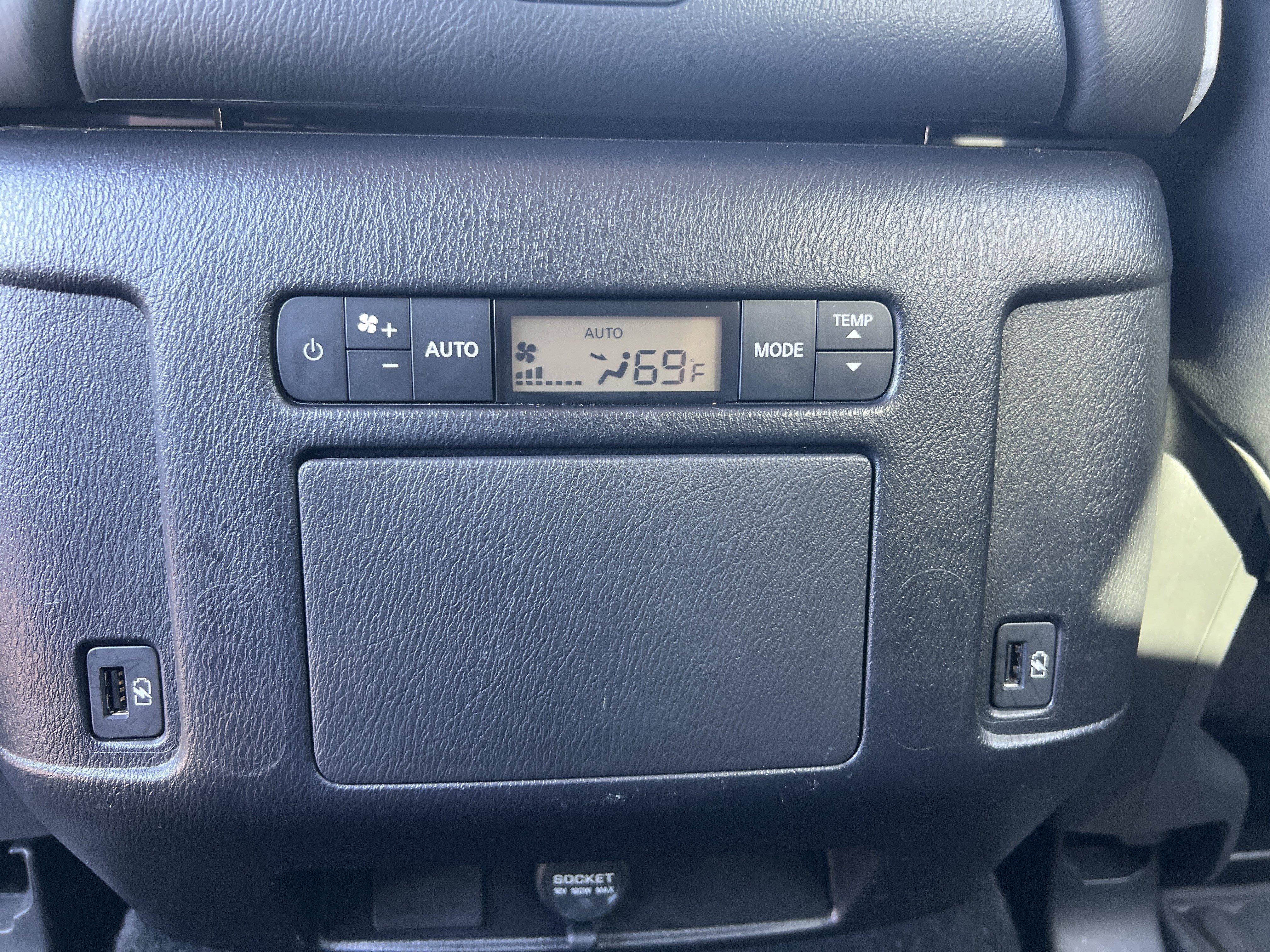 Used 2023 INFINITI QX80 Premium Select w/ All-Season Package RWD image 38