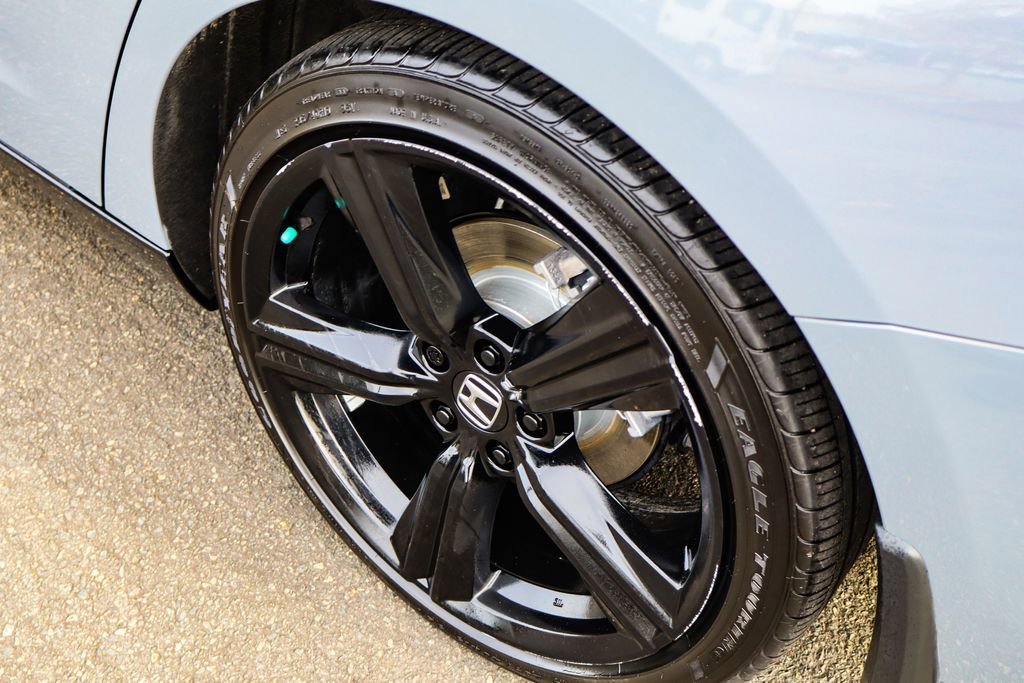 Used 2025 Honda Accord Sport image 40