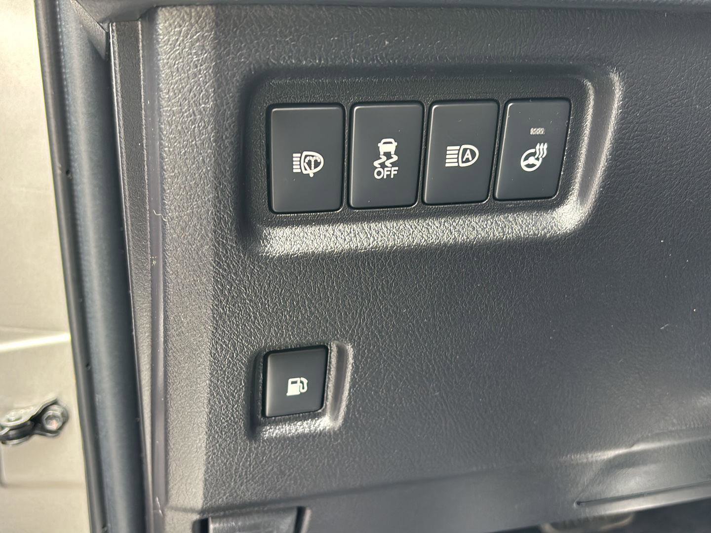 Used 2021 Lexus GX 460 Premium w/ Accessory Package image 21