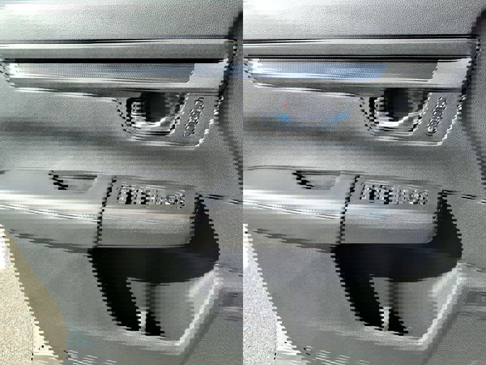 Used 2025 Honda CR-V Sport-L image 16