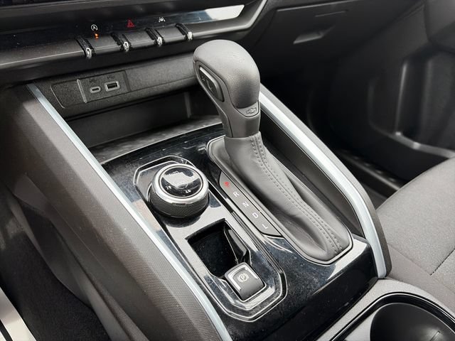 Used 2024 Chevrolet Colorado Trail Boss w/ Technology Package AWD/4WD image 24