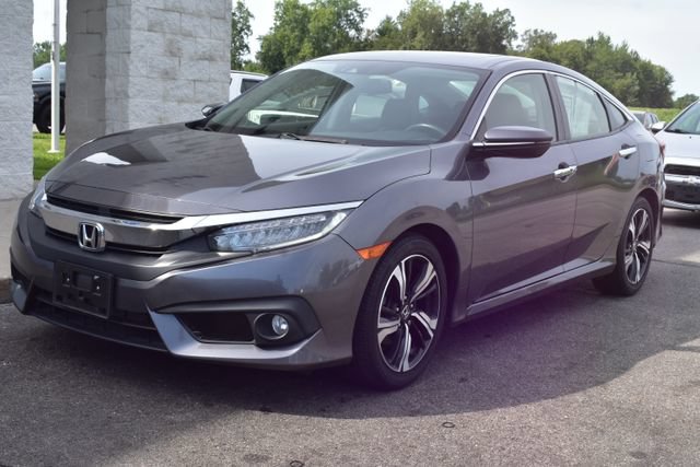 Used 2018 Honda Civic Touring image 17