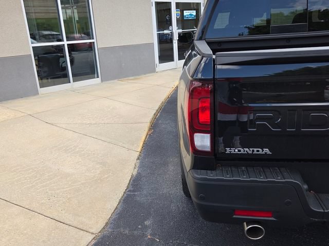 Used 2025 Honda Ridgeline TrailSport image 5