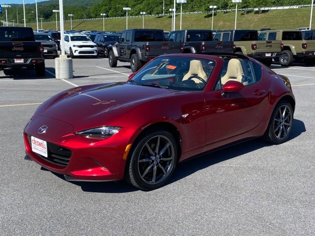 Used 2018 MAZDA MX-5 Miata RF Grand Touring RWD image 2