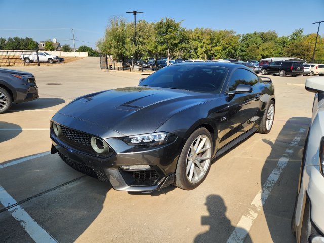 Used 2019 Ford Mustang GT Premium w/ GT Performance Package RWD image 2