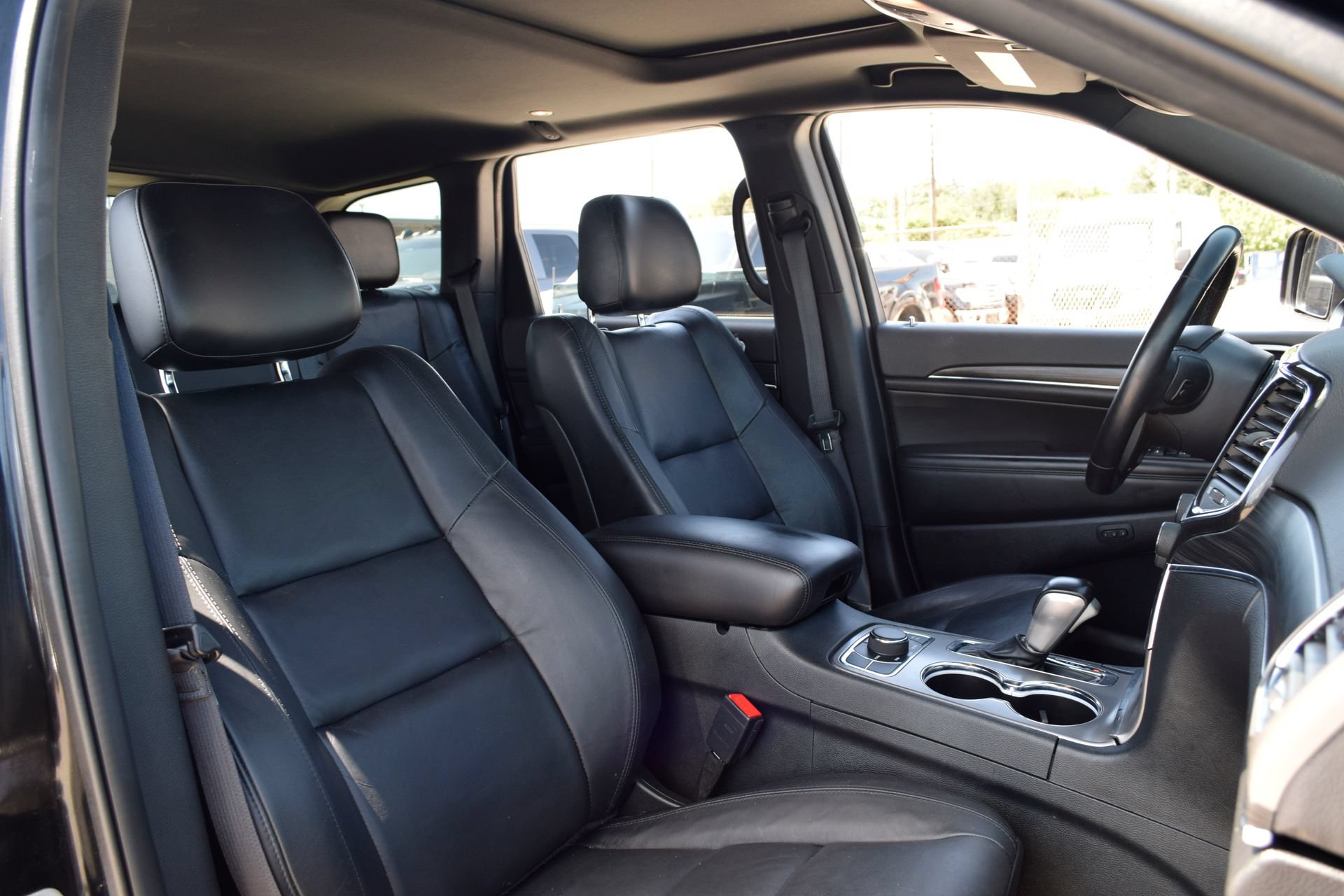 Used 2022 Jeep Grand Cherokee Limited AWD/4WD image 23
