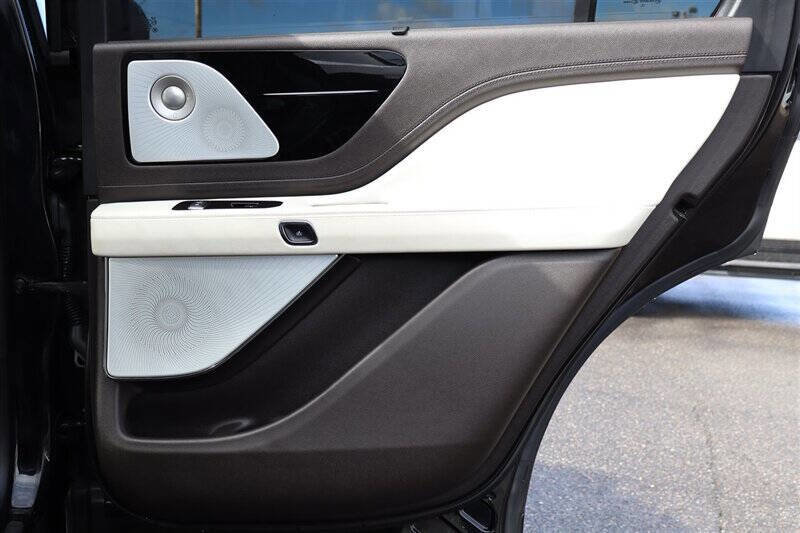 Used 2020 Lincoln Aviator Black Label w/ Dynamic Handling Package image 26