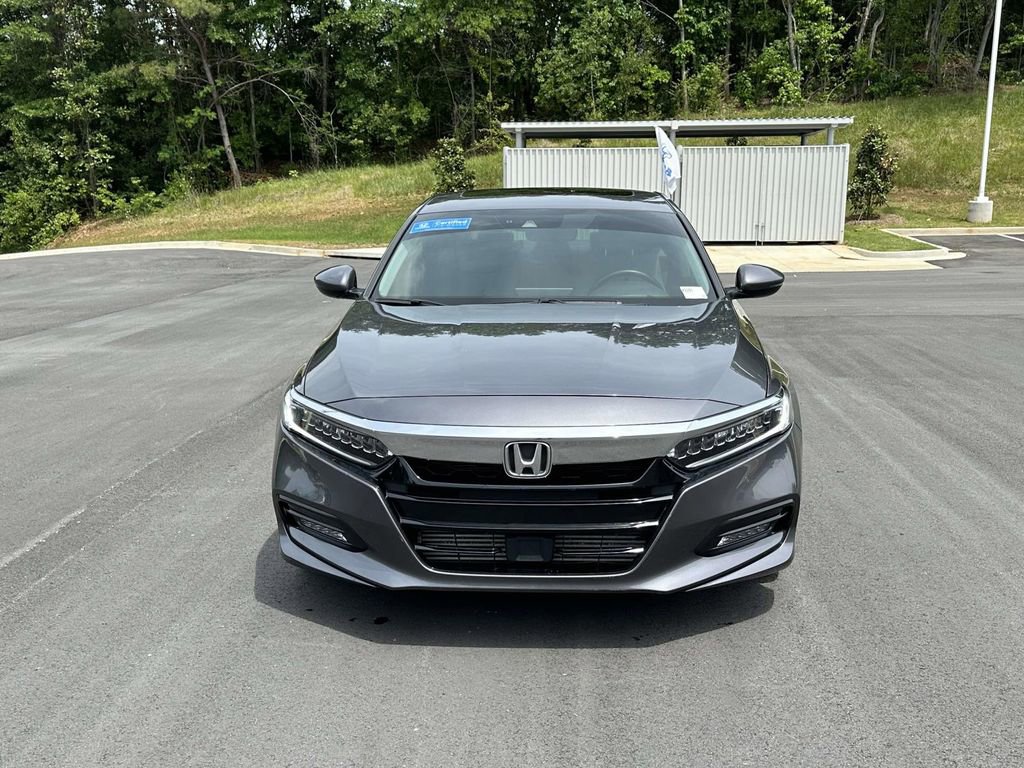 Used 2019 Honda Accord Touring image 2